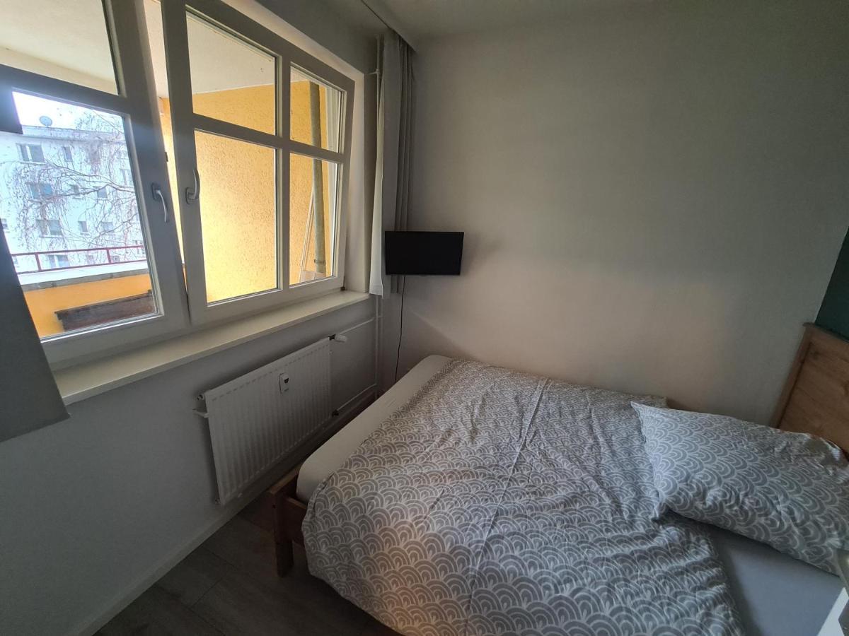 Authentic 2 Near Berlin-mitte * Berlino